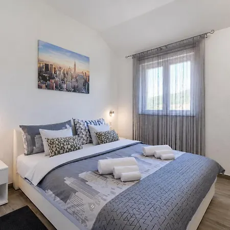 Ana Apartamento Gornji Karin
